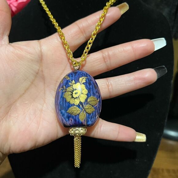 Vintage Pomander Necklace, Lord Nelson Pottery, Ceramic Scent Pendant - Picture 2 of 4